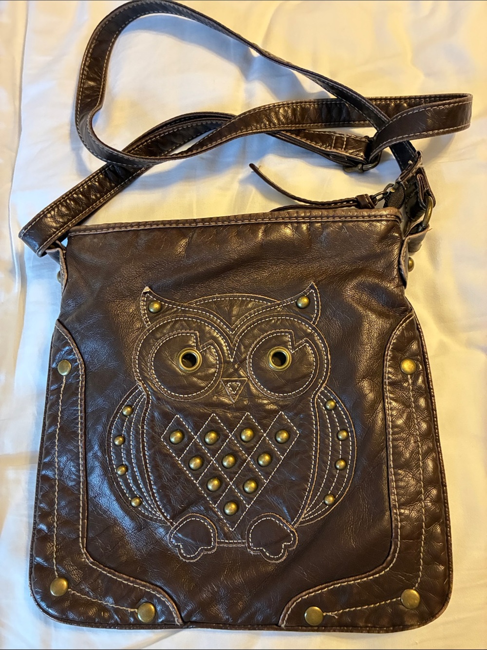 Brown Owl-appliquéd Crossbody Bag - Women